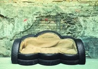DesIn Tire Sofa 1975 фото Йохен Грос