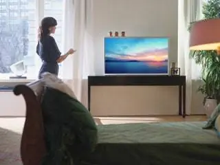 Он включает в себя металлическую опору, которая подходит к раме, а основания можно снимать, все это очень универсально, чтобы иметь возможность…