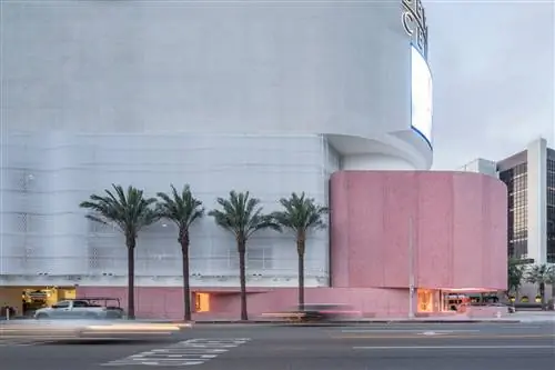 Магазин ALL PINK, разработанный Дэвидом Аджайе Магазин ALL PINK, разработанный Дэвидом Аджайе
