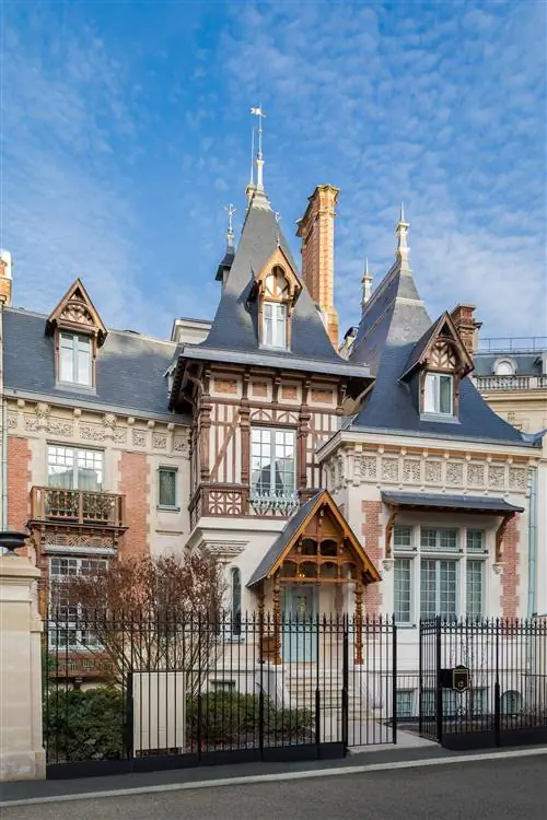 Фасад отеля l'hôtel particulier в нормандском стиле
