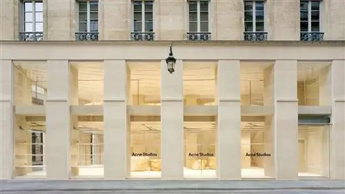 Новый магазин Acne Studios в центре Парижа - это имплицитное отражение роскоши в настоящем