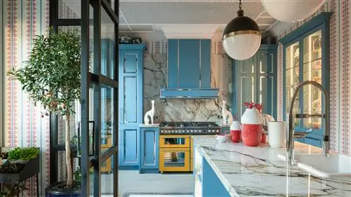 бело-голубая кухня