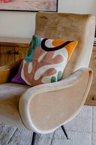 Подушка Федры Вествинга - ее любимая