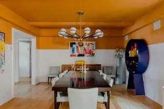 Я понял, что в основном это отражает мой личный стиль в моде. Другими словами, основные произведения в сопровождении…