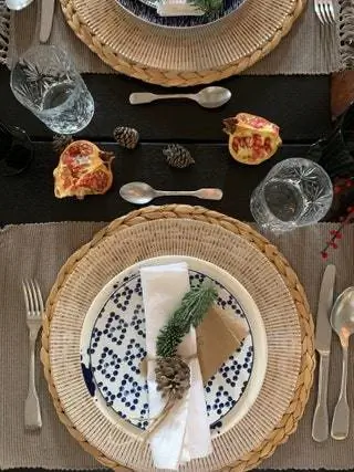 Я украсил его вещами, которые уже были у меня дома и которые можно было купить в супермаркете, - объясняет он. Однако…