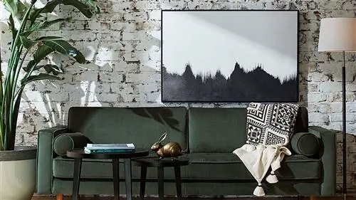 15 приставных столиков LOW COST, которые не похожи на него