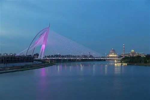 9 самых ВПЕЧАТЛЯЮЩИХ мостов, которые нужно пересечь