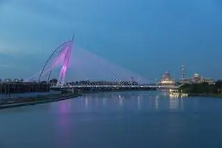 9 самых ВПЕЧАТЛЯЮЩИХ мостов, которые нужно пересечь
