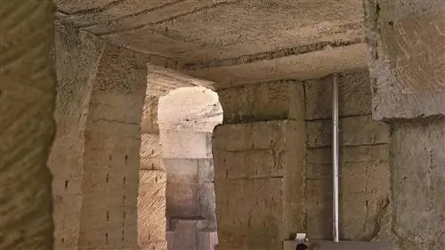 КИРПИЧИ и КИРПИЧИ: Драгоценный камень в карьере на МЕНОРКЕ