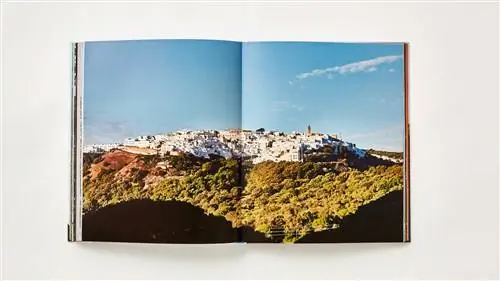 Фонду Монтенмедио исполняется 20 лет, и он отмечает его выпуском книги, которую вы захотите иметь в своей библиотеке