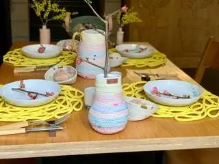 Преобладающие цвета - желтый и зеленый. Зеленый, потому что Галисия зеленая из-за ее лесов и растительности…