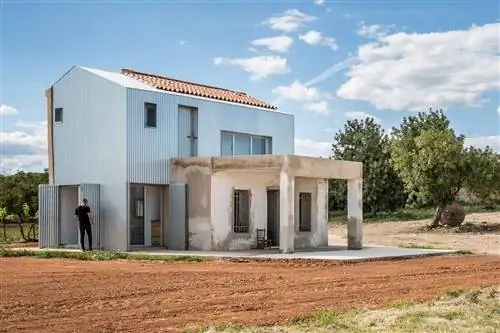 «La Caseta» переосмысливает типичную валенсийскую сельскую застройку