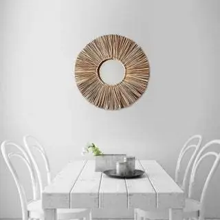 Круглое настенное зеркало с натуральными волокнами