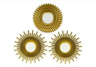 набор из трех зеркал с золотой отделкой