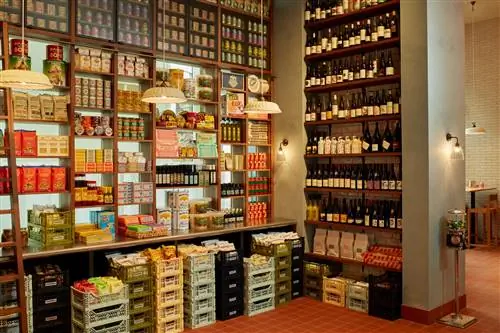Это новый The Hoxton Barcelona, отель с бассейном, такерией, винодельней и лучшей крышей в городе