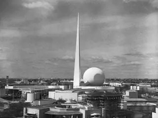 В одном из самых узнаваемых символов Всемирной выставки 1939 года, Перисфере в Квинсе, Нью-Йорк, разместился…