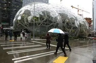 Разработанные в основном как частные рабочие места для своих сотрудников, Spheres в штаб-квартире Amazon в Сиэтле…