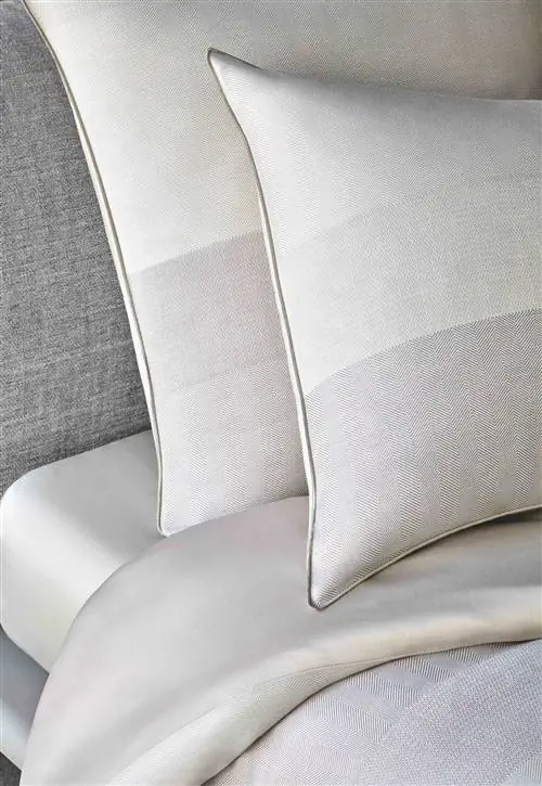 Атлас и трикотаж LUXURY из тканей от BOSS HOME