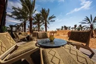Пятизвездочный отель Riyadh Oasis, описываемый как зимнее убежище, расположен между Аль-Аммарией и Дирией…