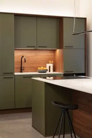 На кухне установлена интегрированная система приготовления и вытяжки Bora