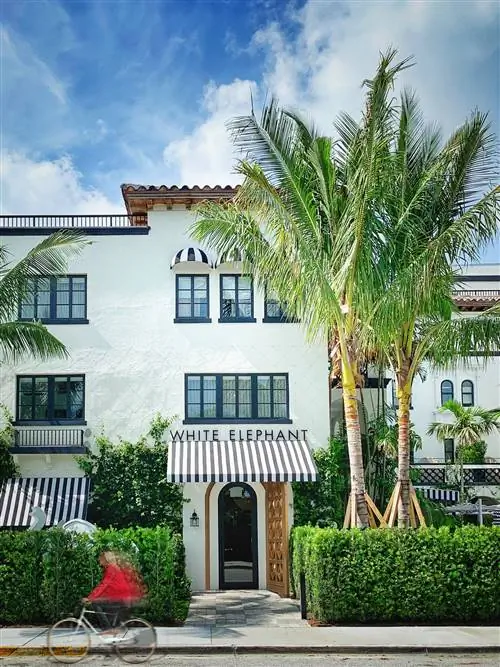 Отель в средиземноморском стиле REVIVAL в PALM BEACH