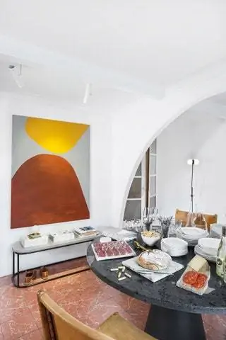 Столешница разработана Contain с терраццо Huguet. База разработана Джонатаном Прествичем…