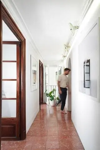 Места общего пользования отделены от частных, сохраняя суть оригинальной архитектуры