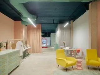 Хлопково-бархатная мебель с выдвижными ящиками - это реставрация диванов семейной меховой фабрики…