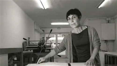 Франческа Поса: портрет столичной и не поддающейся классификации художницы, которая верит (и творит) на бумаге