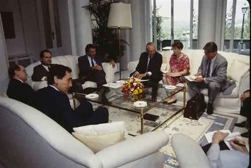 монклоа украшение офиса президенты