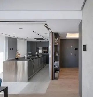 Минимализм да, но индустриальный. Это стиль, выбранный для этого дома на высотах Мадрида, целью которого является…