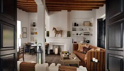 Старинный особняк в средневековом центре ВЕХЕР-де-ла-ФРОНТЕРА возвращается к жизни