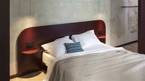 Пол, который показывает, что необработанные и необработанные стены также являются вариантом