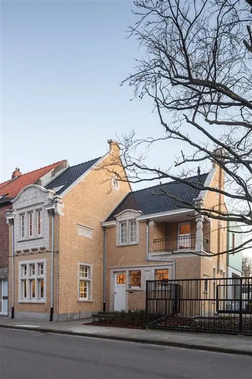 СКРЫТЫЕ СОКРОВИЩА Monumen huis офис и памятник