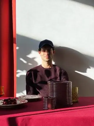 Имея дома драгоценную коллекцию свечей, я не мог не вспомнить работы художника Хуанли Карриона…