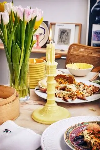 Его дедушка г-н Као был первым китайским шеф-поваром в Барселоне и вместе с ним довел азиатскую кухню до ее максимальной строгости…