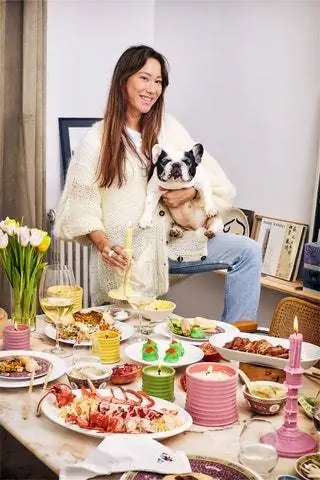 Я назвал меню для этого праздника «Рождественская открытка китайской весны», и оно состоит из салата из лобстера с пекинской капустой и…