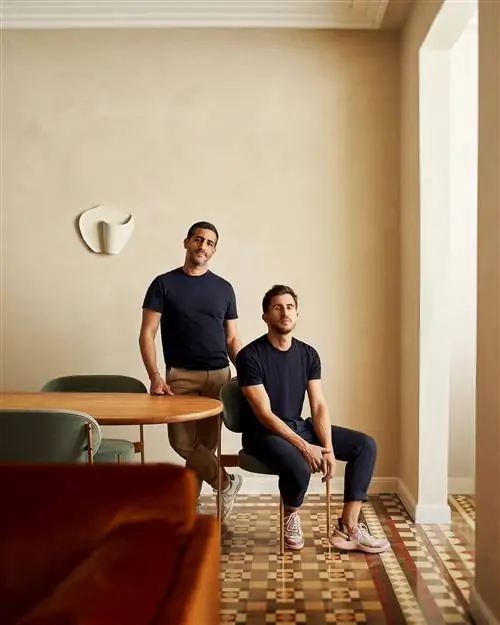 Два основателя Astet Studio Ала Зрейгат и Оскар Энгроба слева и справа соответственно