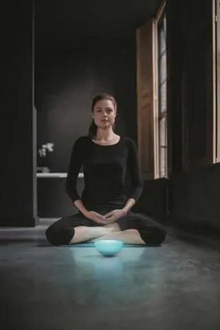 Hue Go - это портативная лампа, обеспечивающая до 25 часов яркого освещения или 18 часов в режиме уютной свечи