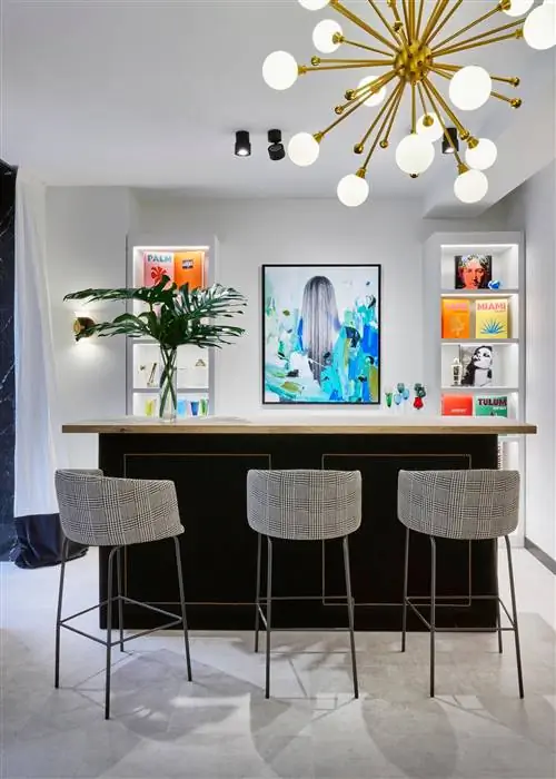 ПАРИКМАХЕРСКАЯ для любителей ДИЗАЙНА ИНТЕРЬЕРА в Мадриде