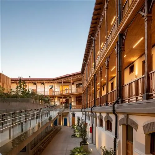 Построенный 120 лет назад как государственный колледж, он теперь возвращается как новый общественный центр