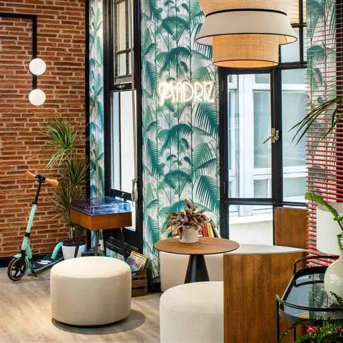 Сериал Netflix «Валерия» проникает в Casa Decor