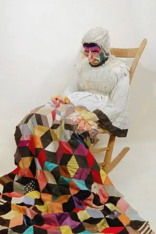 Галерея Mayor привезет на ярмарку скульптуру «Старая леди II» американского поп-художника Дженна Хауорта…