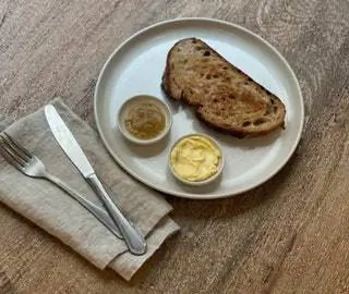 От дизайна интерьера через меню до отношений с персоналом Bucolic Caf дает нам ощущение…