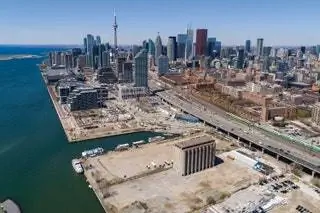 Восточное побережье Торонто, Канада, - это район, где компания Google Sidewalk Labs реализует генеральный план…
