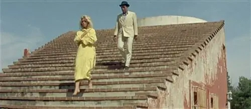 Выставлена мебель из CASA MALAPARTE, где Годар снимал «Эль Десречио» Выставлена мебель из CASA MALAPARTE, где Годар снимал «Эль Десречио»