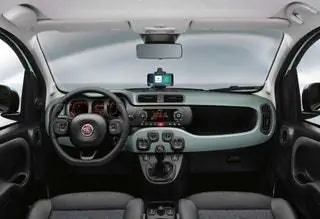 Это то, чем дышит интерьер Fiat Panda Hybrid, дизайн и нотки оживления, которые делают его автомобилем… Это то, чем дышит интерьер Fiat Panda Hybrid, дизайн и нотки оживления, которые делают его автомобилем…