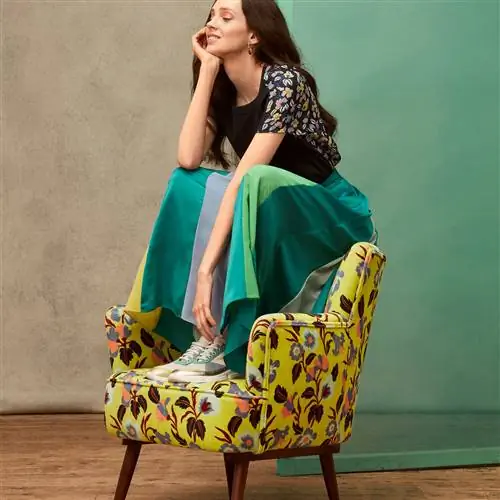 DELPOZO присоединяется к ANTHROPOLOGIE и представляет кресло и постельный комплект