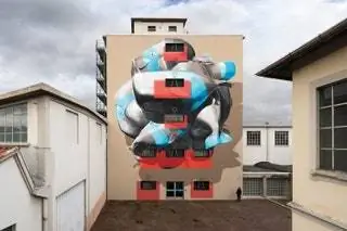 В рамках программы Walls в сотрудничестве с Mahou улицы будут украшены фресками известных художников, таких как…