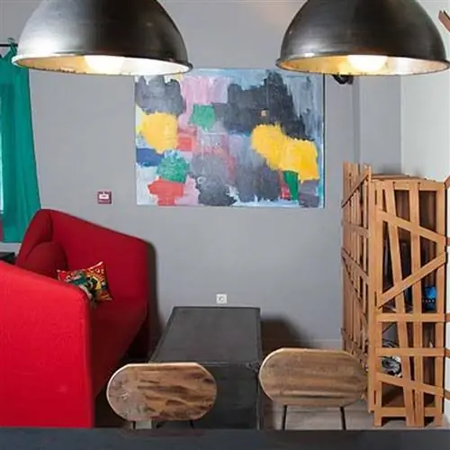 Я ЛЮБЛЮ СВОИ РАЙОНЫ Прогуливаясь по ДИЗАЙНУ, окружающему Музей изящных искусств СЕВИЛЬИ